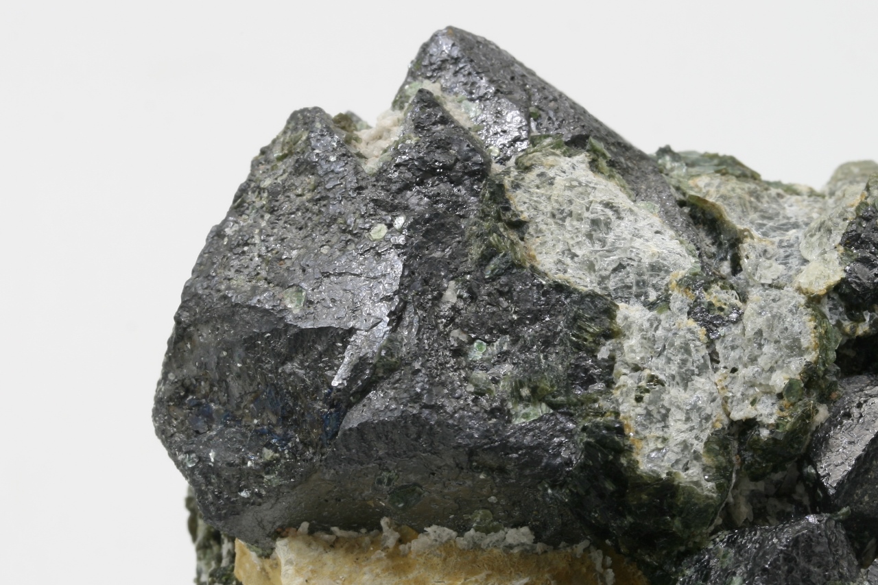 Magnetite - Image 8