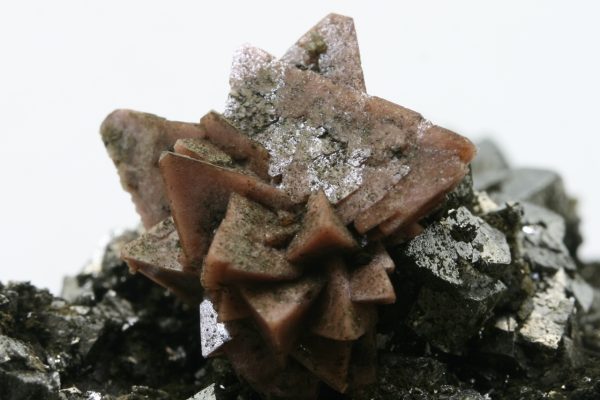 Helvine, arsenopyrite - Image 10