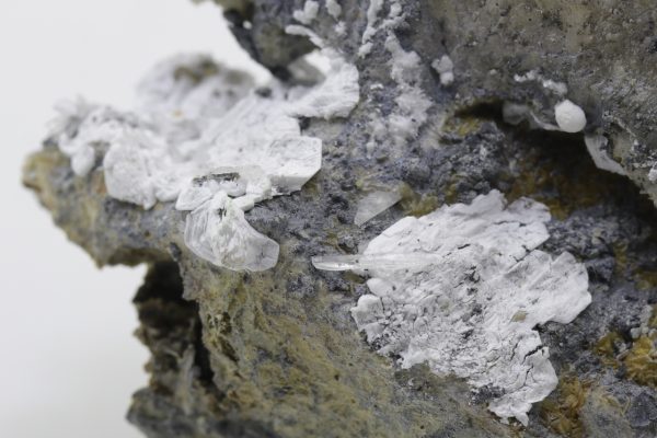 Brassite, pharmacolite, picropharmacolite - Image 9