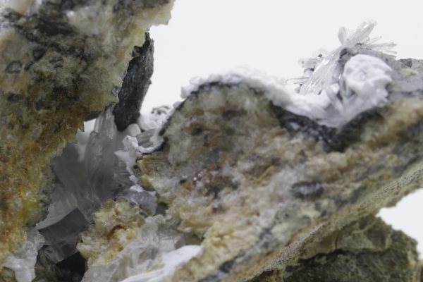 Brassite, pharmacolite, picropharmacolite - Image 11
