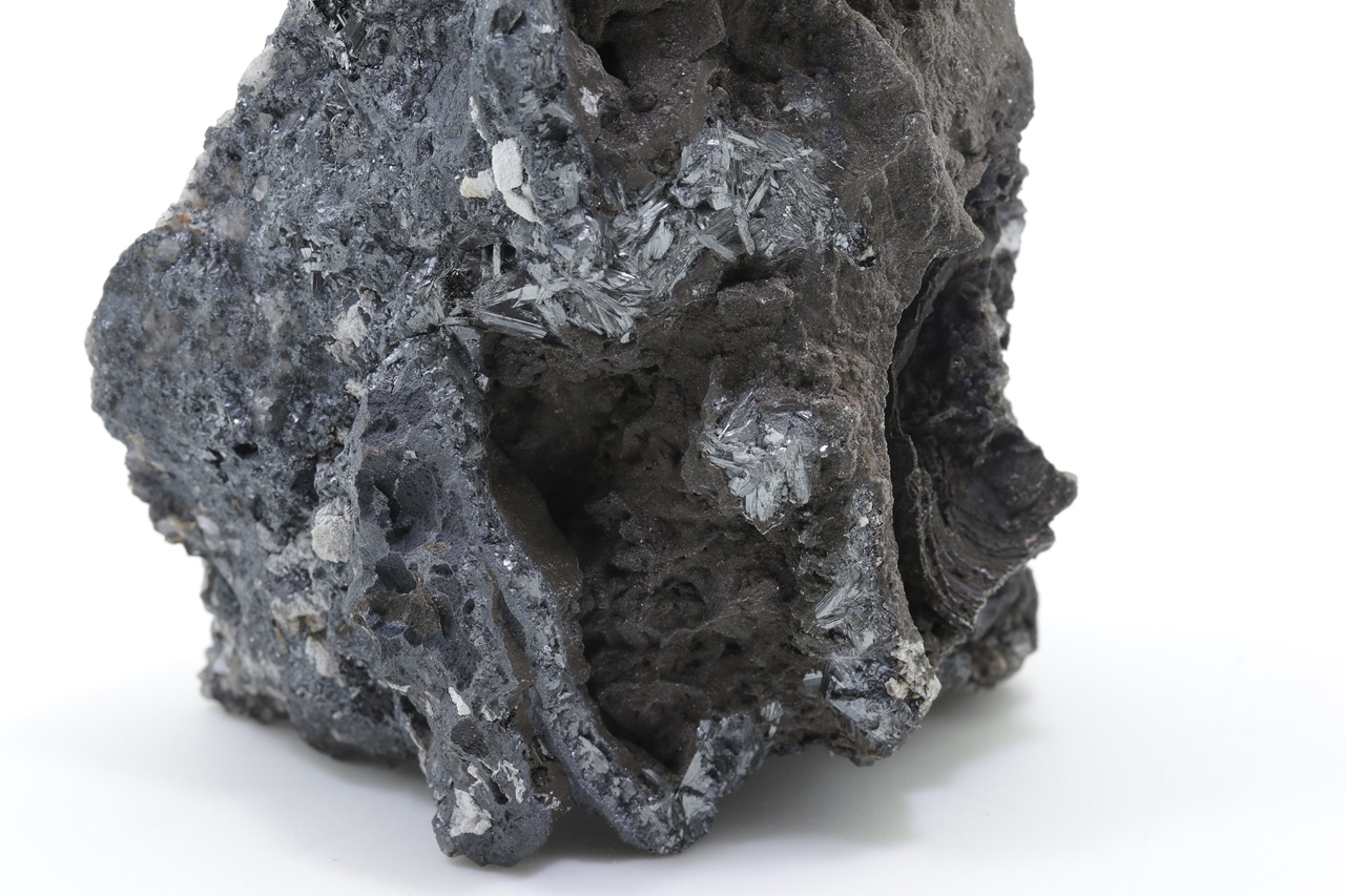 Pyrolusite, quartz - Image 5