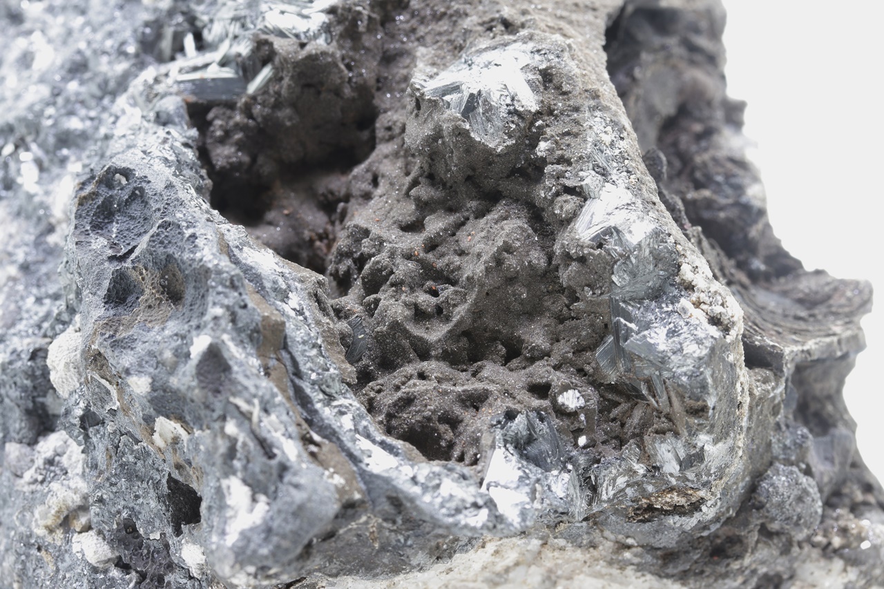 Pyrolusite, quartz - Image 6