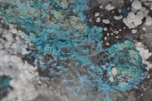 Lindackerite, olivenite, lavendulan, picropharmacolite - Image 16