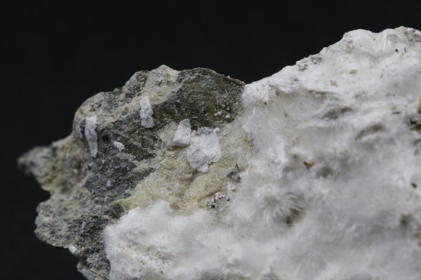 Picropharmacolite, brassite - Image 14