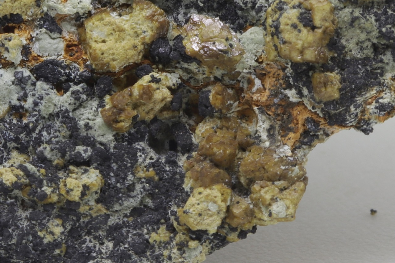 Schoenfliesite - Image 6