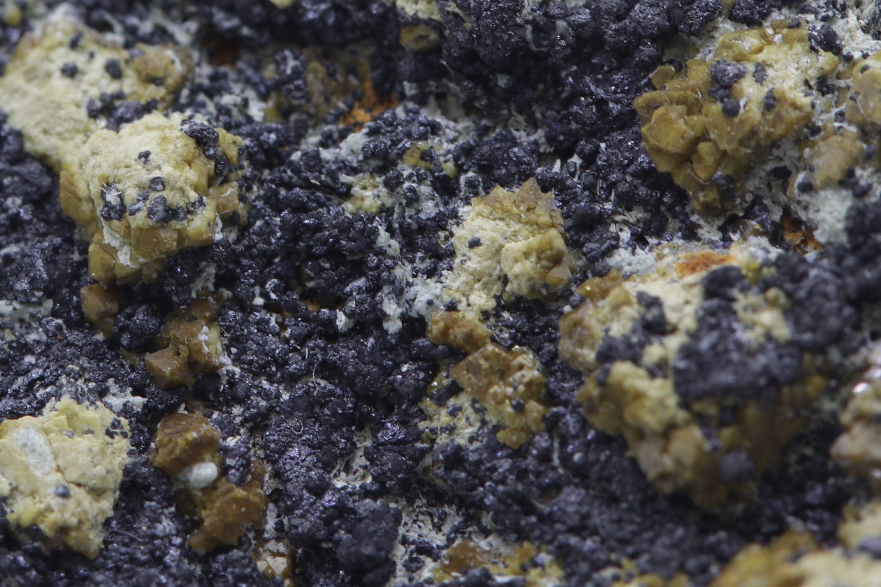 Schoenfliesite - Image 12