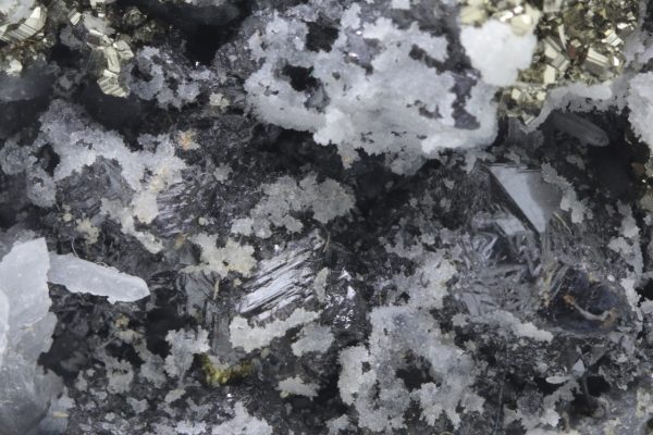 Sphalerite, pyrite - Image 9