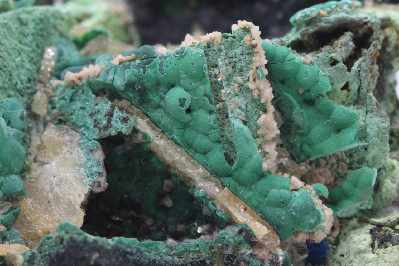 Pseudomorph of malachite after tennantite - Image 8
