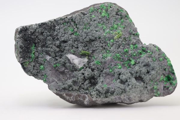 Uvarovite, titanite - Image 3