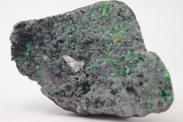 Uvarovite, titanite - Image 4