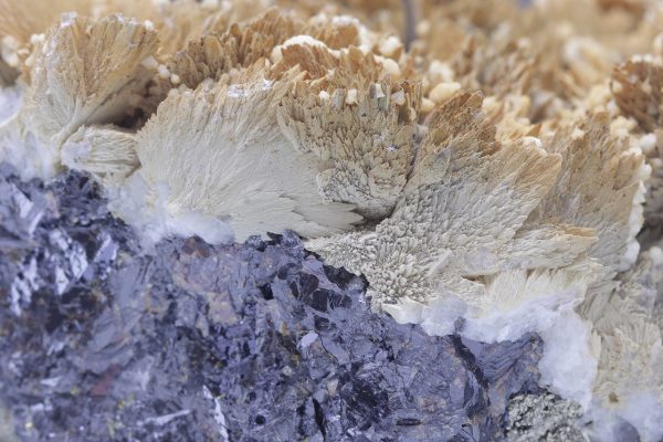 Sphalerite, dolomite - Image 3