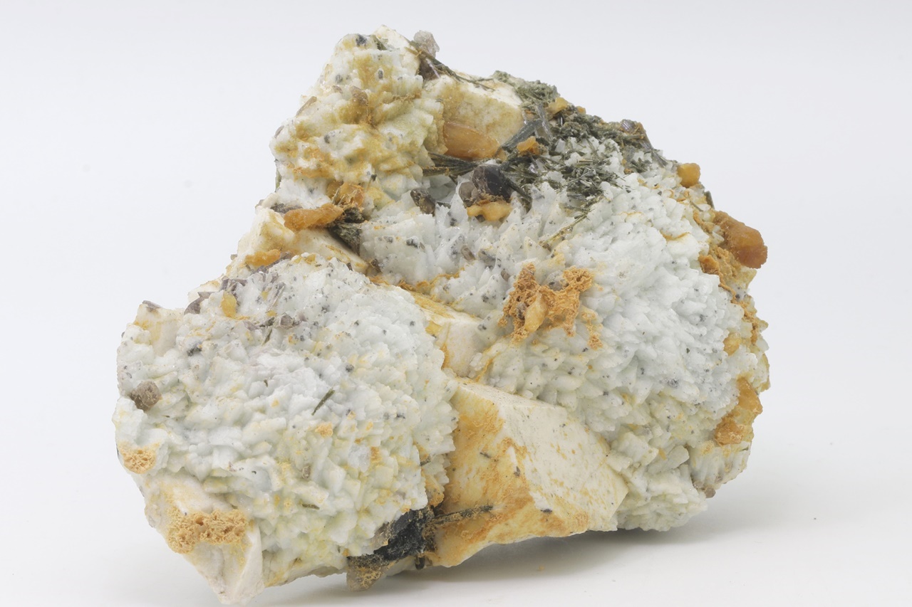 Stilbite, epidote, axinite - Image 2