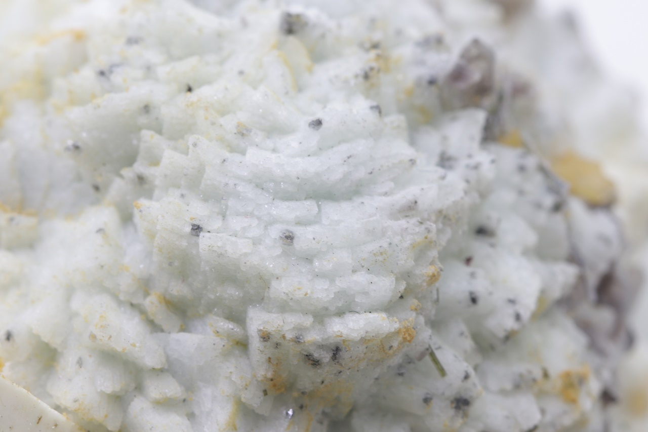 Stilbite, epidote, axinite - Image 8