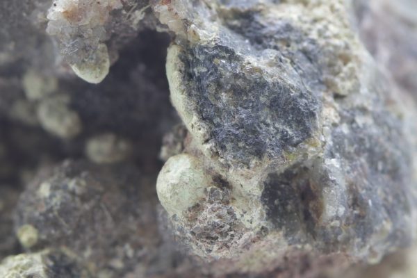 Eulytine, beyerite - Image 11
