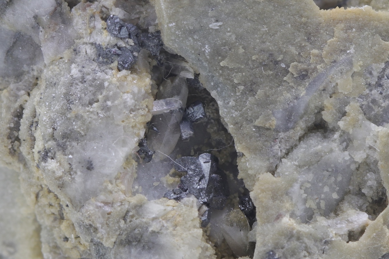 Pyrargyrite, baryte