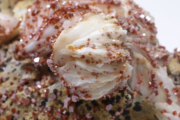 Baryte, vanadinite - Image 8