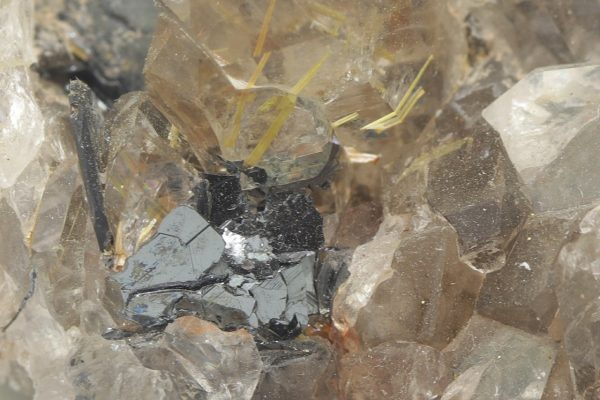 Sagenite, hematite, limonite - Image 10