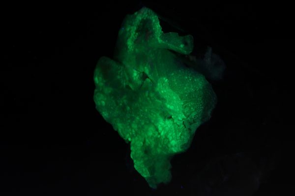 Limonite, hyalite - Image 10