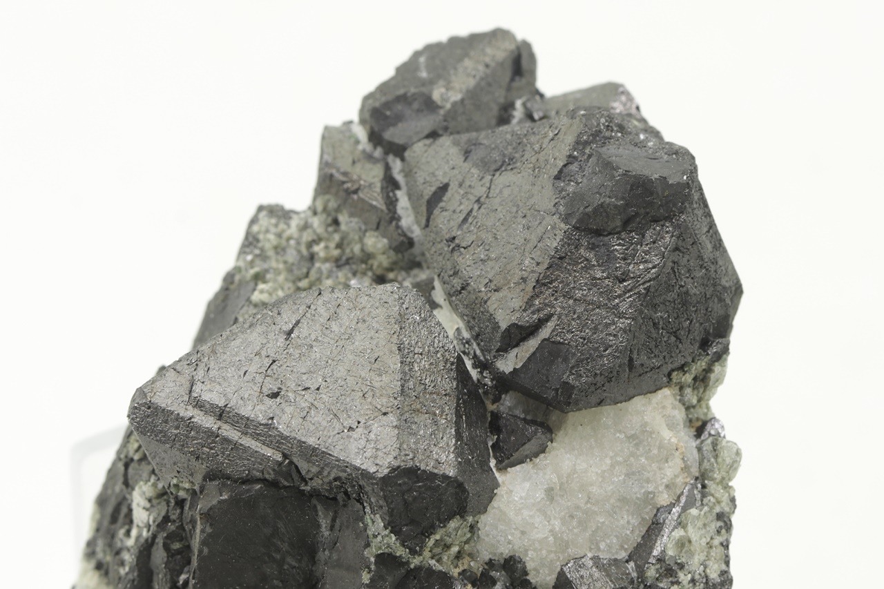 Magnetite - Image 5