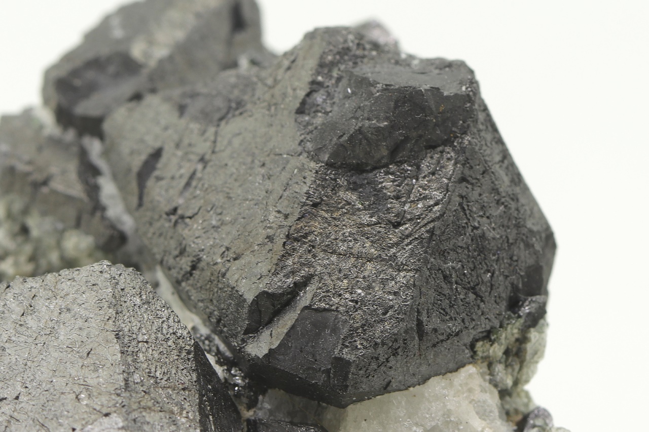 Magnetite - Image 9