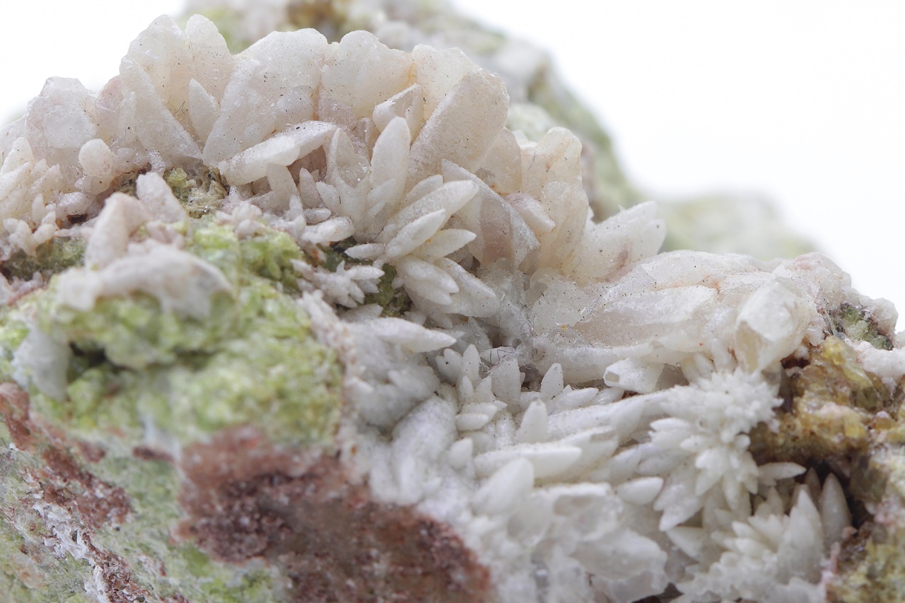 Andradite - Demantoid - Image 7