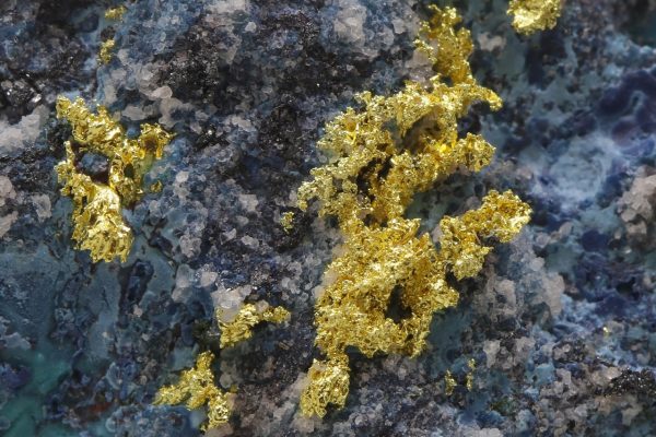 Gold, chrysocolla, shattuckite - Image 6