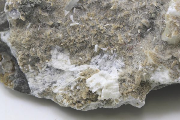 Natrolite, laumontite, arsenopyrite - Image 5