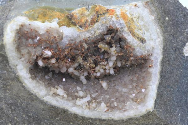 Harmotome, quartz - Image 5