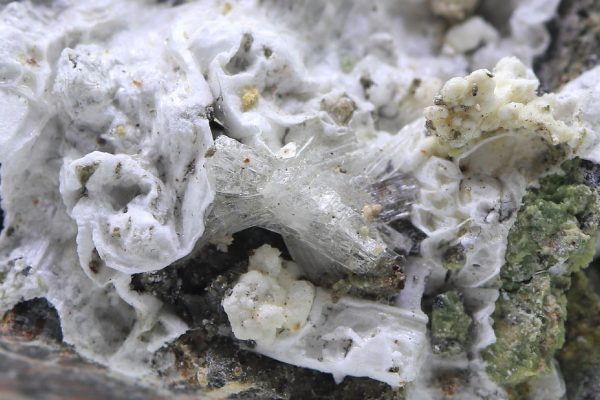 Haidingerite, brassite, pharmacolite - Image 7
