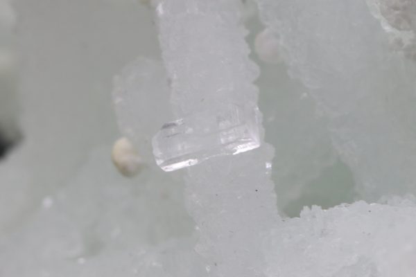 Prehnite, apophyllite - Image 11