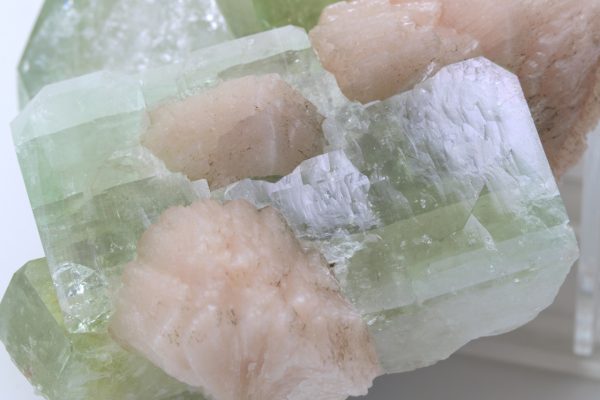 Apophyllite, stilbite - Image 13