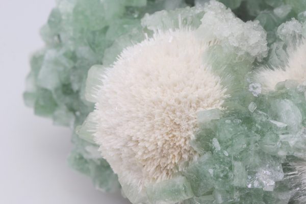 Apophyllite, mesolite - Image 5