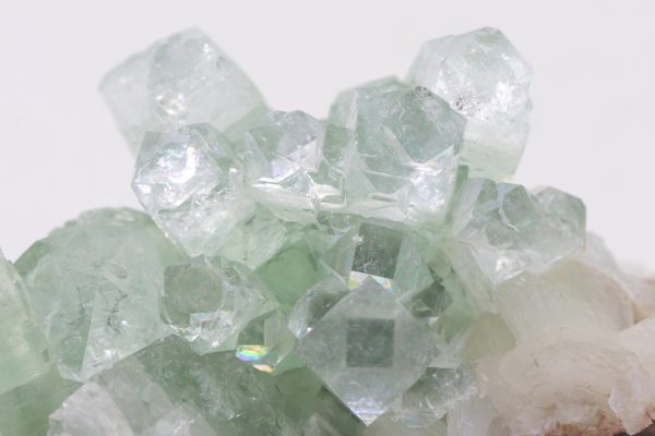 Apophyllite, stilbite, mesolite - Image 8