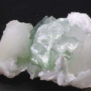 Apophyllite, stilbite, mesolite