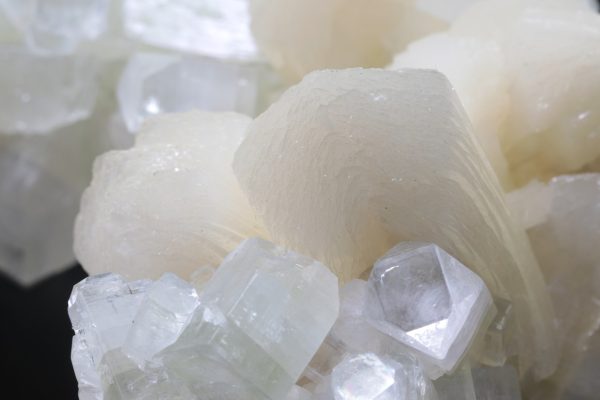 Apophyllite, stilbite - Image 7