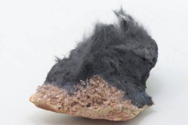 Boulangerite, dolomite
