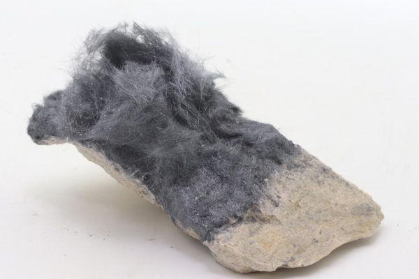 Boulangerite, dolomite
