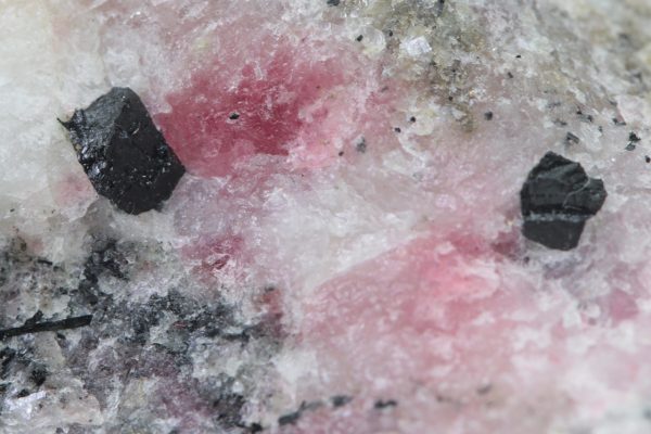 Tugtupite - Image 6