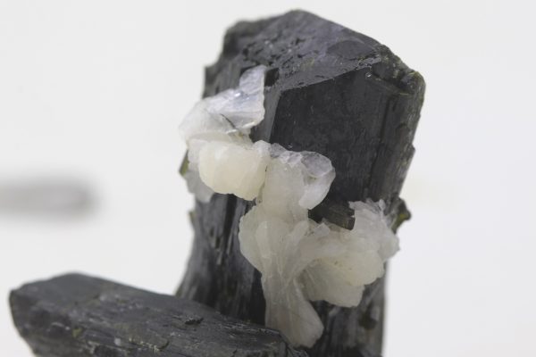 Stellerite, epidote - Image 6
