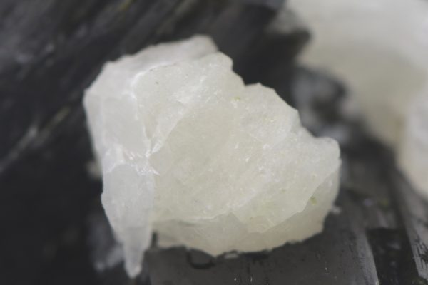 Stellerite, epidote - Image 8