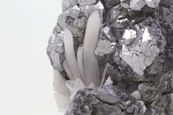 Skutterudite, löllingite, quartz - Image 10