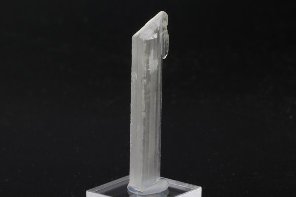 Hambergite - Image 6