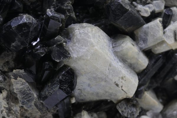 Meionite - Image 8