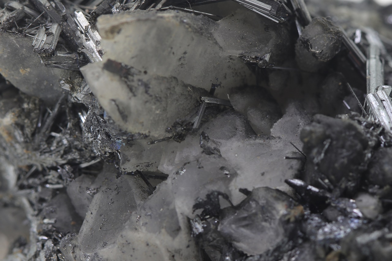 Stibnite - Image 10