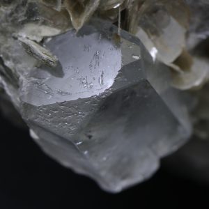 Aquamarine, muscovite