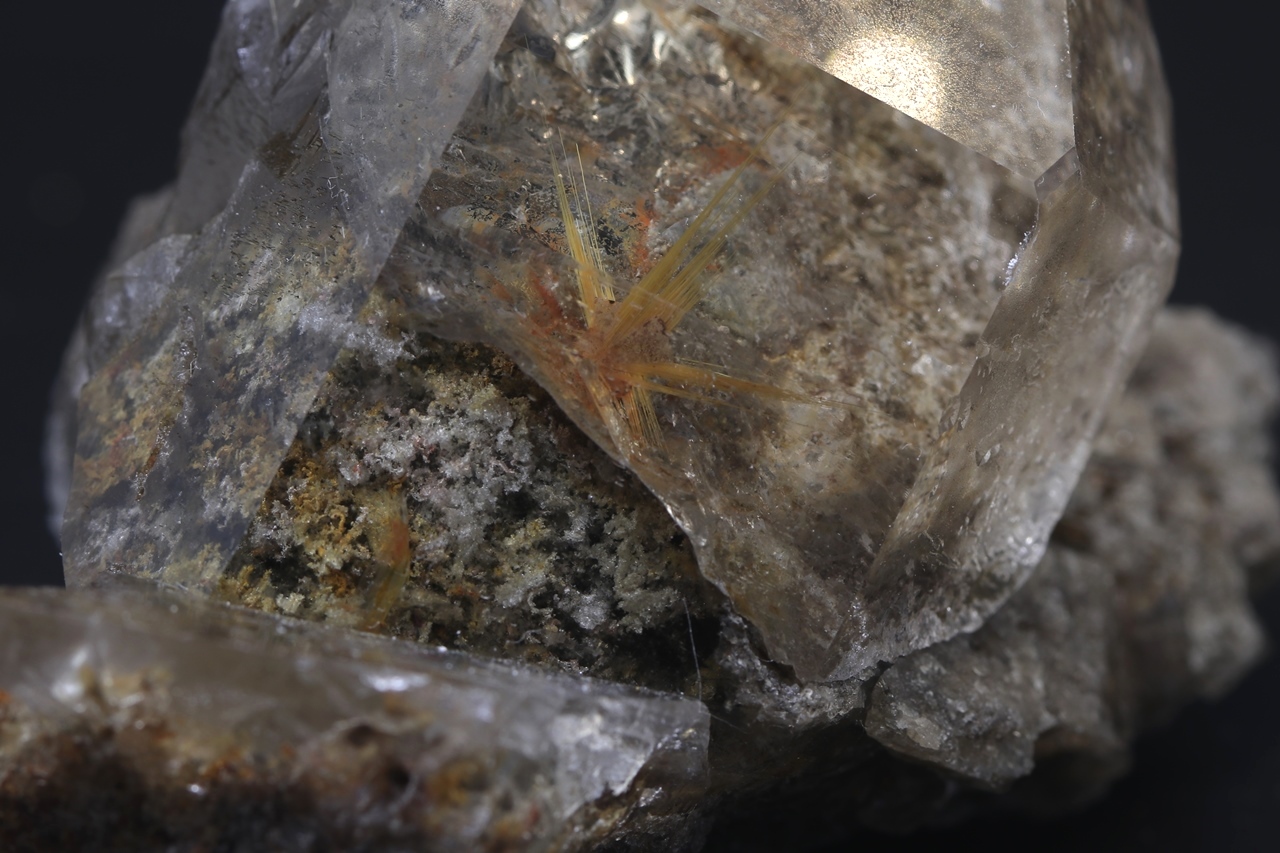 Limonite, Sagenite - Image 2