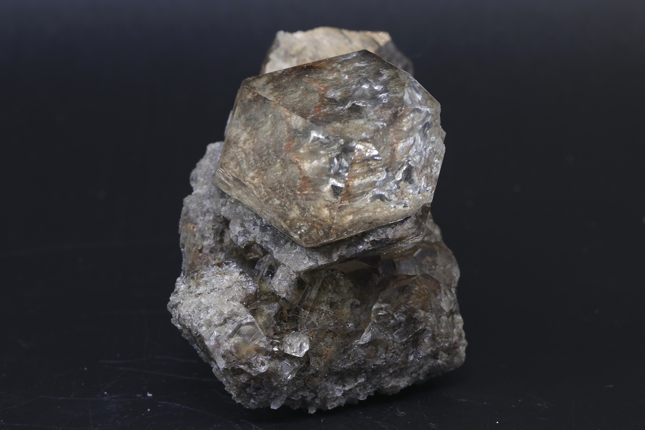 Limonite, Sagenite - Image 7