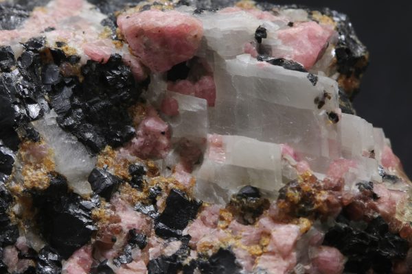 Lennilenapeite, franklinite, rhodonite, spessartine - Image 8