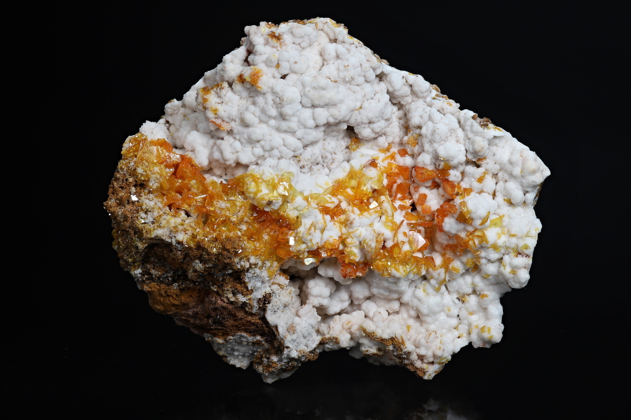Wulfenite, aragonite - Image 2