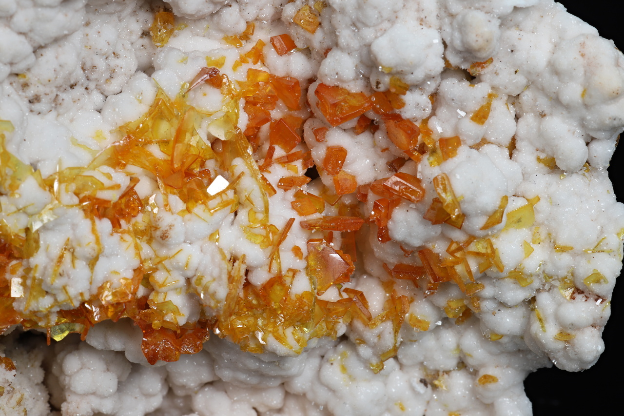 Wulfenite, aragonite - Image 5